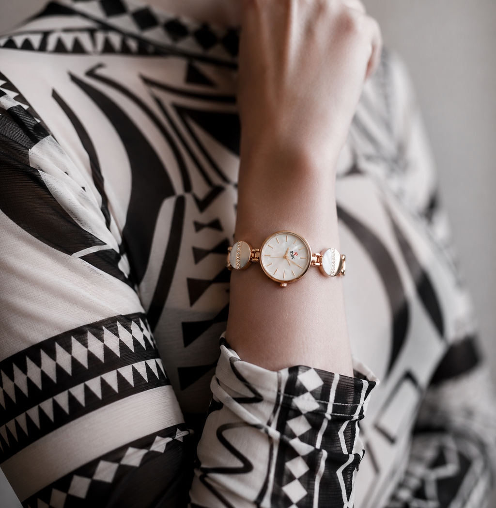Gold/Silver Bracelet Watch For Girls